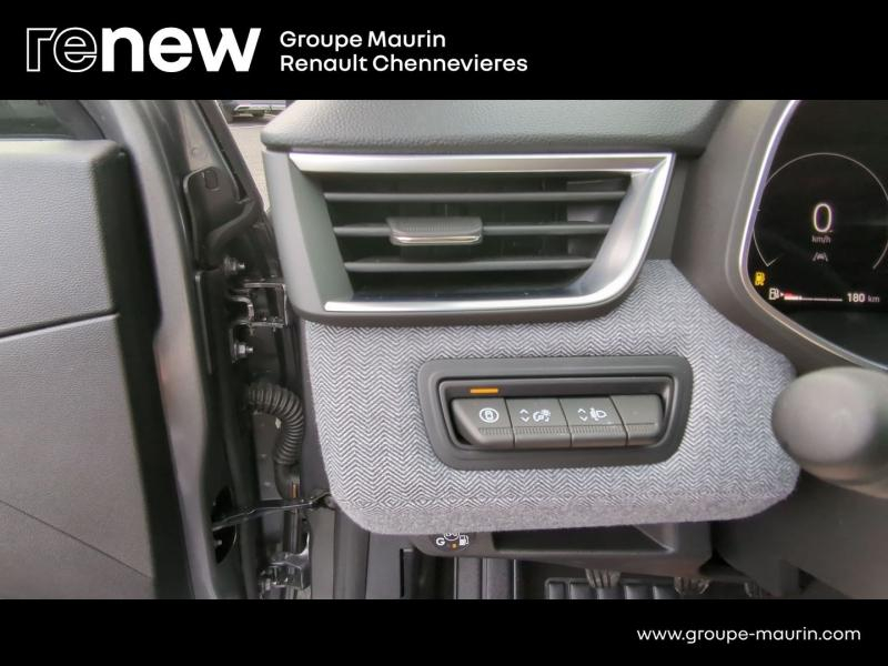 Photo 20 de l’annonce de RENAULT Clio d’occasion à vendre à CHENNEVIÈRES-SUR-MARNE