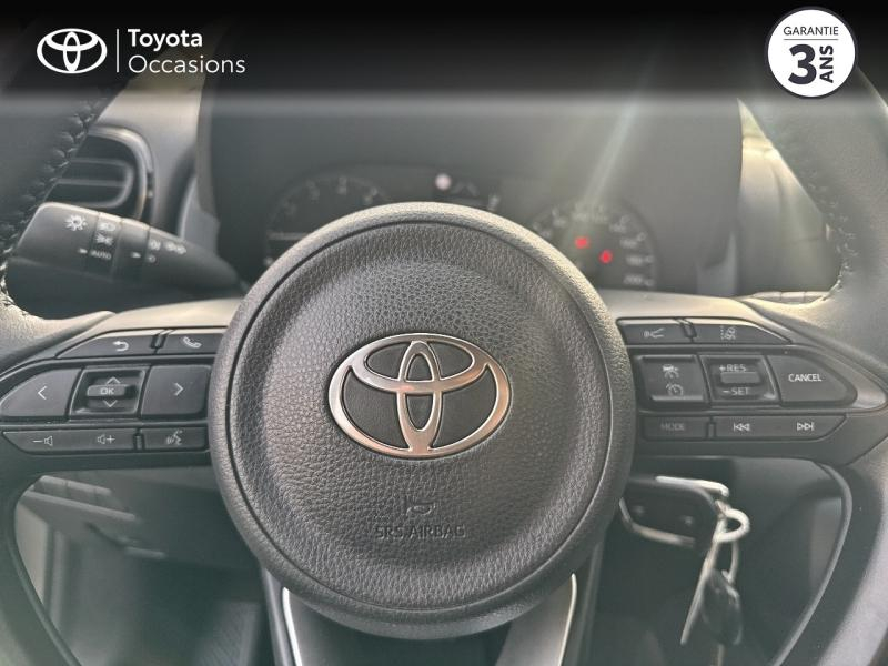 Photo 13 de l’annonce de TOYOTA Yaris d’occasion à vendre à LATTES