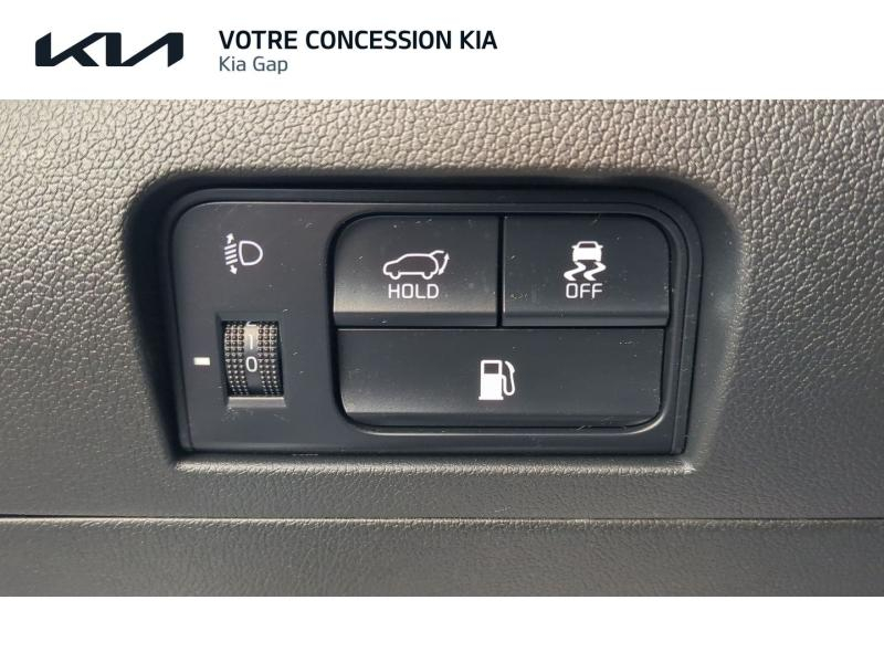 Photo 14 de l’annonce de KIA Sorento d’occasion à vendre à GAP