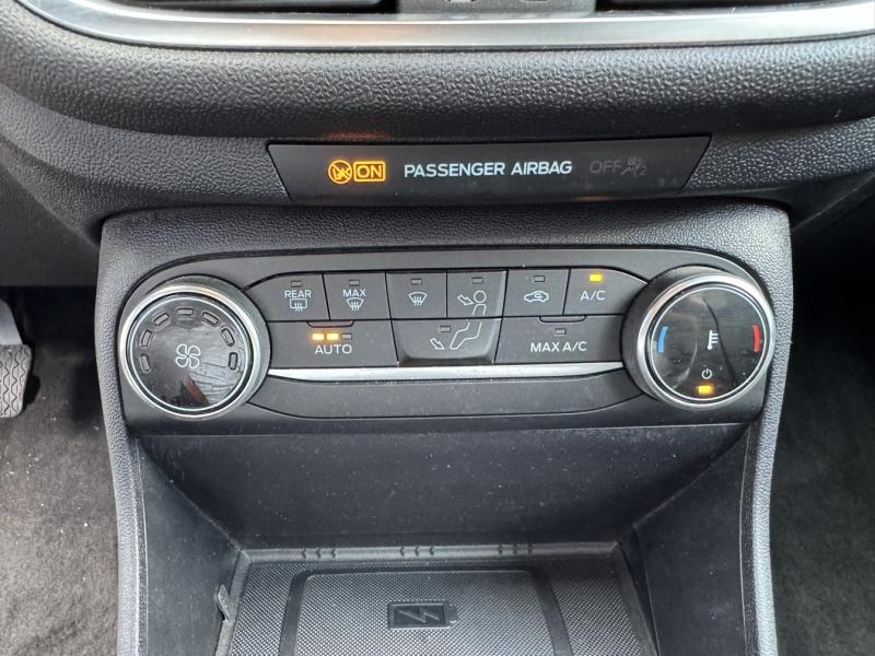 Photo 17 de l’annonce de FORD Fiesta d’occasion à vendre à NARBONNE