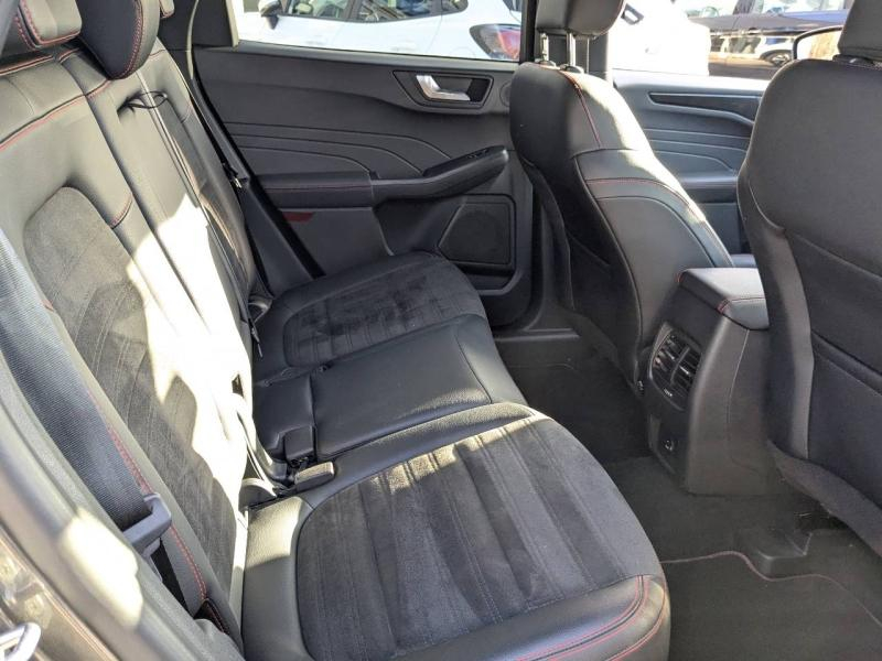 Photo 8 de l’annonce de FORD Kuga d’occasion à vendre à AIX-EN-PROVENCE