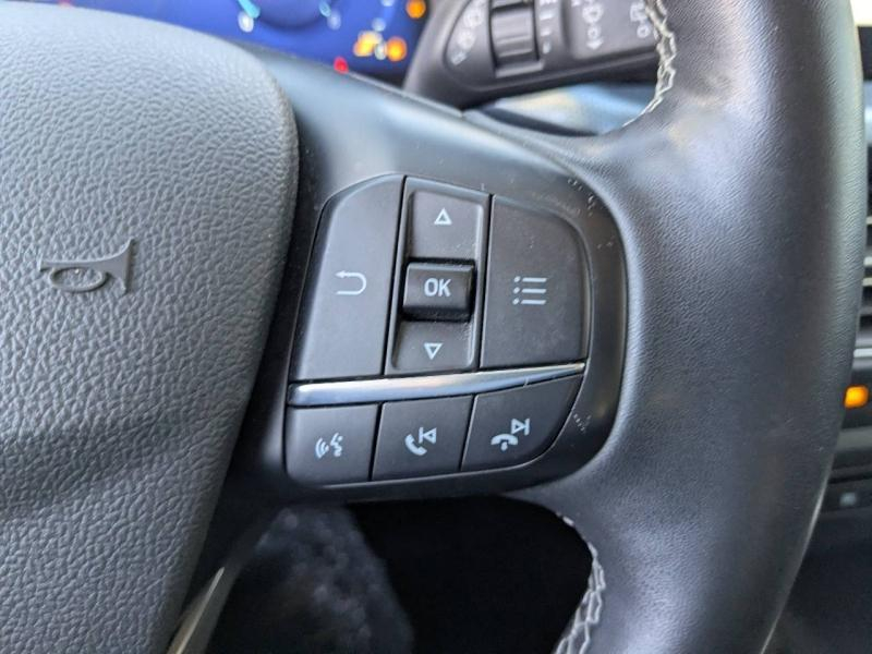 Photo 11 de l’annonce de FORD Focus Active d’occasion à vendre à AIX-EN-PROVENCE