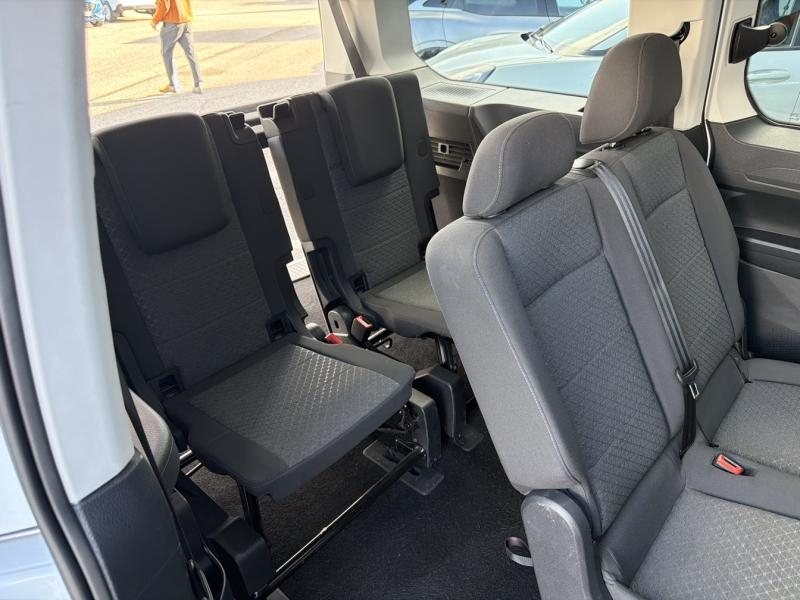 Photo 12 de l’annonce de FORD Grd Tourneo Connect d’occasion à vendre à VITROLLES