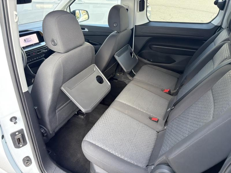 Photo 16 de l’annonce de FORD Grd Tourneo Connect d’occasion à vendre à VITROLLES