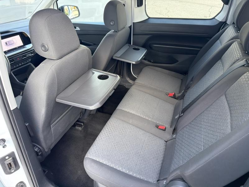 Photo 17 de l’annonce de FORD Grd Tourneo Connect d’occasion à vendre à VITROLLES