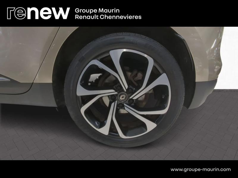 Photo 10 de l’annonce de RENAULT Scenic d’occasion à vendre à CHENNEVIÈRES-SUR-MARNE