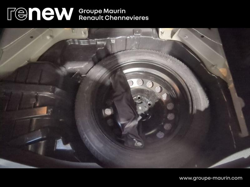 Photo 15 de l’annonce de RENAULT Scenic d’occasion à vendre à CHENNEVIÈRES-SUR-MARNE