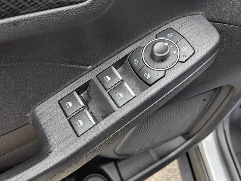 Photo 7 de l’annonce de FORD Kuga d’occasion à vendre à LA VALETTE