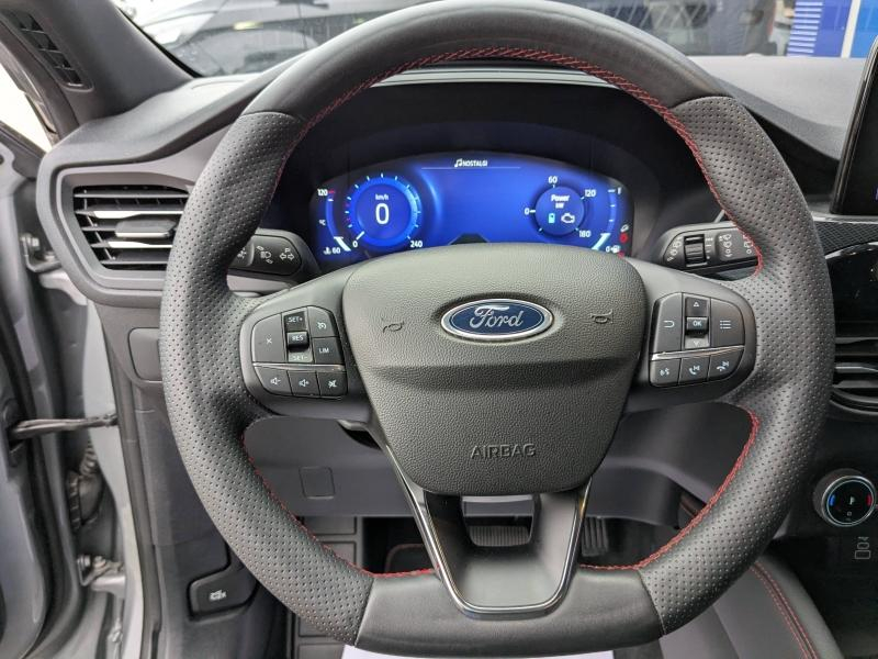 Photo 10 de l’annonce de FORD Kuga d’occasion à vendre à LA VALETTE