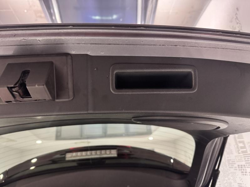 Photo 9 de l’annonce de LEXUS NX d’occasion à vendre à MONTFAVET