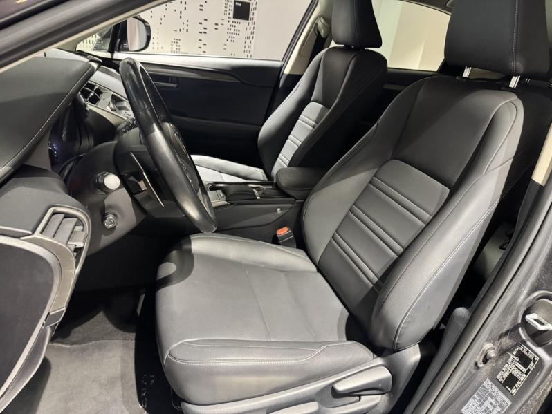 Photo 17 de l’annonce de LEXUS NX d’occasion à vendre à MONTFAVET