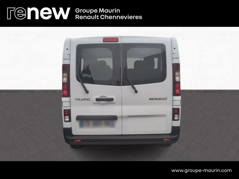 Photo 4 de l’annonce de RENAULT Trafic Combi d’occasion à vendre à CHAMPIGNY-SUR-MARNE