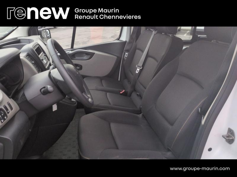 Photo 10 de l’annonce de RENAULT Trafic Combi d’occasion à vendre à CHAMPIGNY-SUR-MARNE