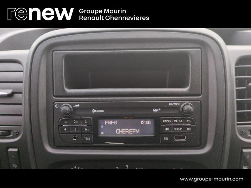 Photo 12 de l’annonce de RENAULT Trafic Combi d’occasion à vendre à CHAMPIGNY-SUR-MARNE