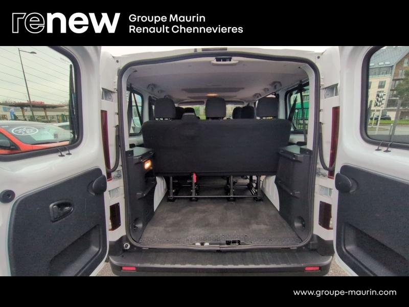 Photo 13 de l’annonce de RENAULT Trafic Combi d’occasion à vendre à CHAMPIGNY-SUR-MARNE