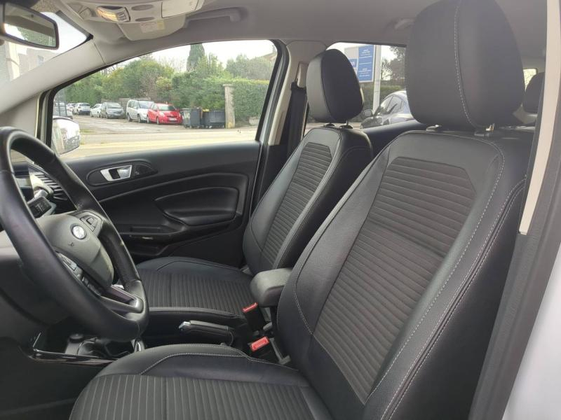 Photo 16 de l’annonce de FORD EcoSport d’occasion à vendre à ARLES