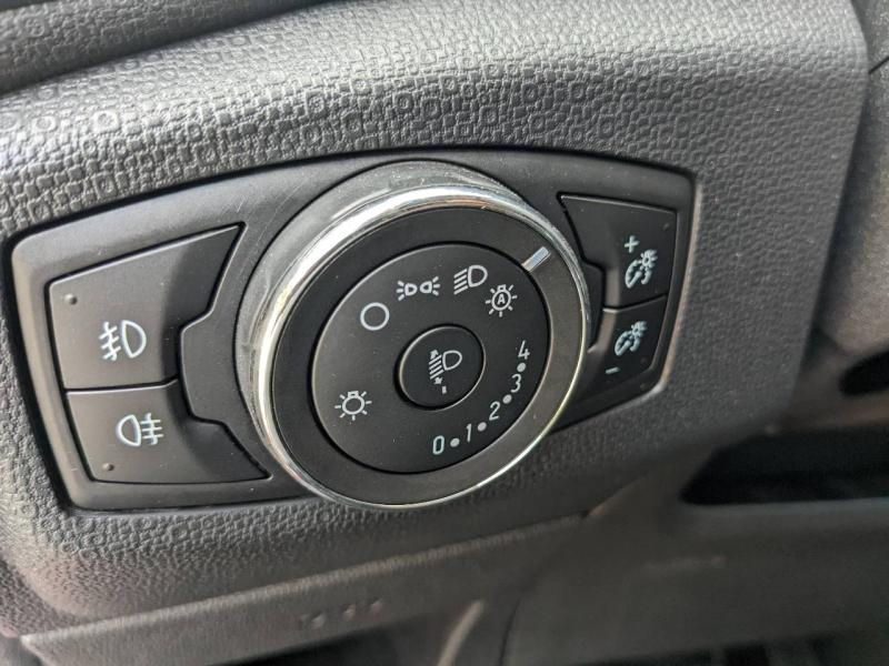 Photo 15 de l’annonce de FORD EcoSport d’occasion à vendre à MARSEILLE