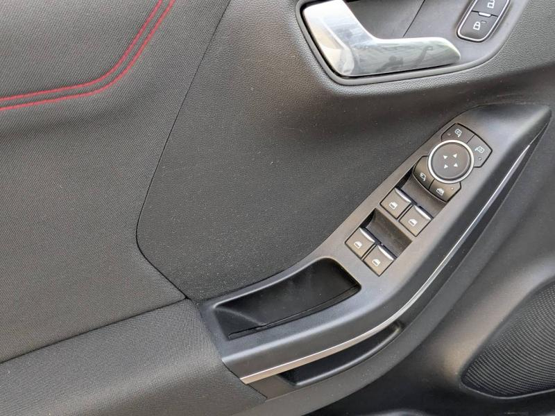 Photo 9 de l’annonce de FORD Puma d’occasion à vendre à AIX-EN-PROVENCE