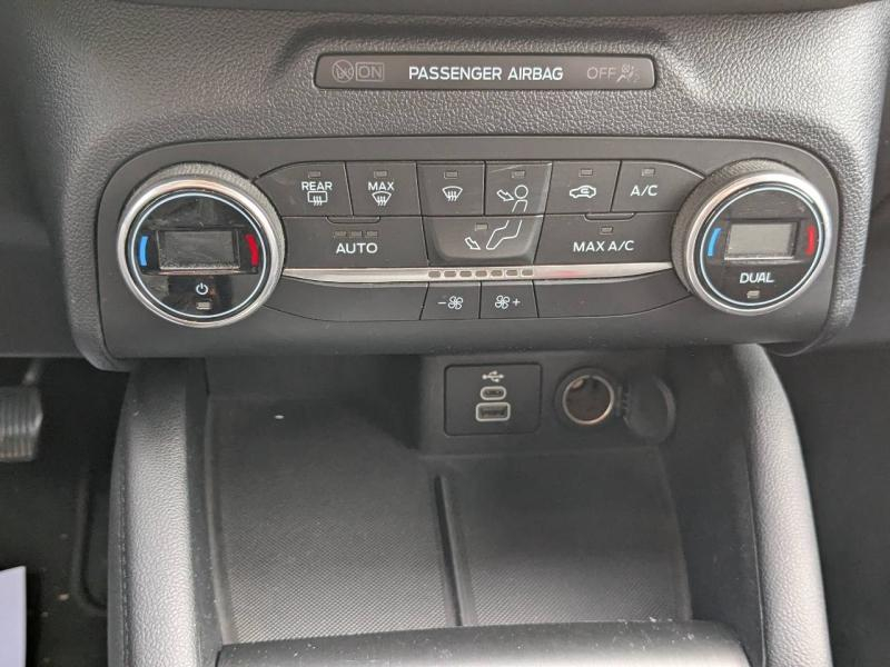 Photo 20 de l’annonce de FORD Kuga d’occasion à vendre à AIX-EN-PROVENCE