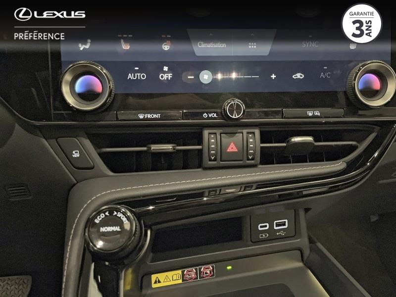 Photo 11 de l’annonce de LEXUS NX d’occasion à vendre à MONTFAVET