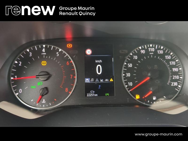 Photo 10 de l’annonce de RENAULT Captur d’occasion à vendre à QUINCY-SOUS-SÉNART