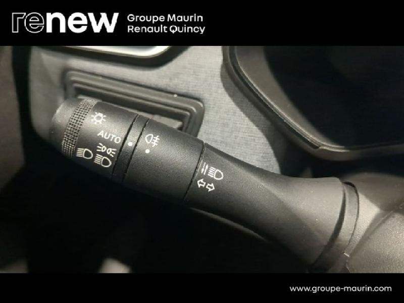 Photo 15 de l’annonce de RENAULT Clio d’occasion à vendre à QUINCY-SOUS-SÉNART