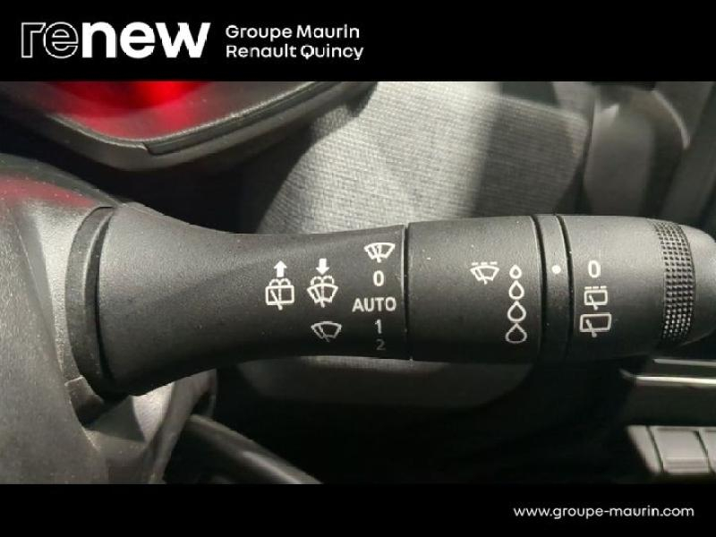 Photo 16 de l’annonce de RENAULT Clio d’occasion à vendre à QUINCY-SOUS-SÉNART