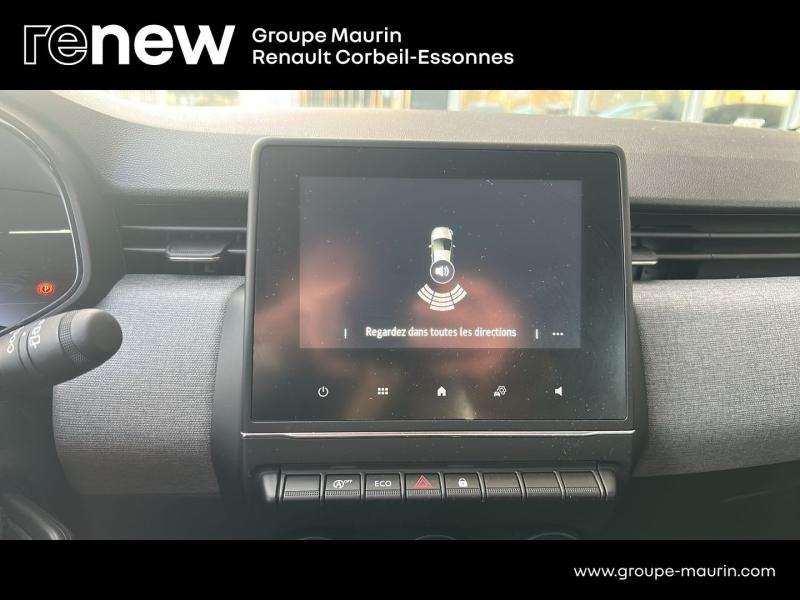 Photo 18 de l’annonce de RENAULT Clio d’occasion à vendre à CORBEIL-ESSONNES
