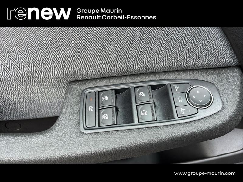 Photo 20 de l’annonce de RENAULT Clio d’occasion à vendre à CORBEIL-ESSONNES