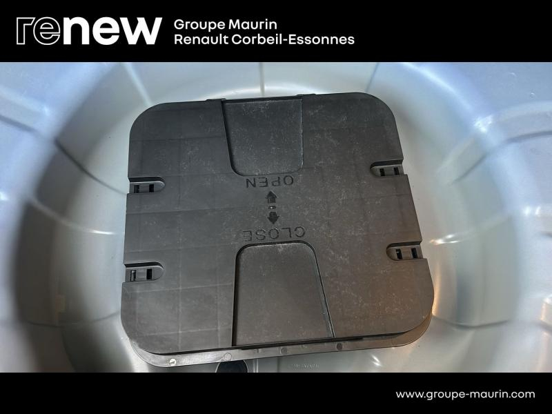 Photo 11 de l’annonce de RENAULT Clio d’occasion à vendre à CORBEIL-ESSONNES