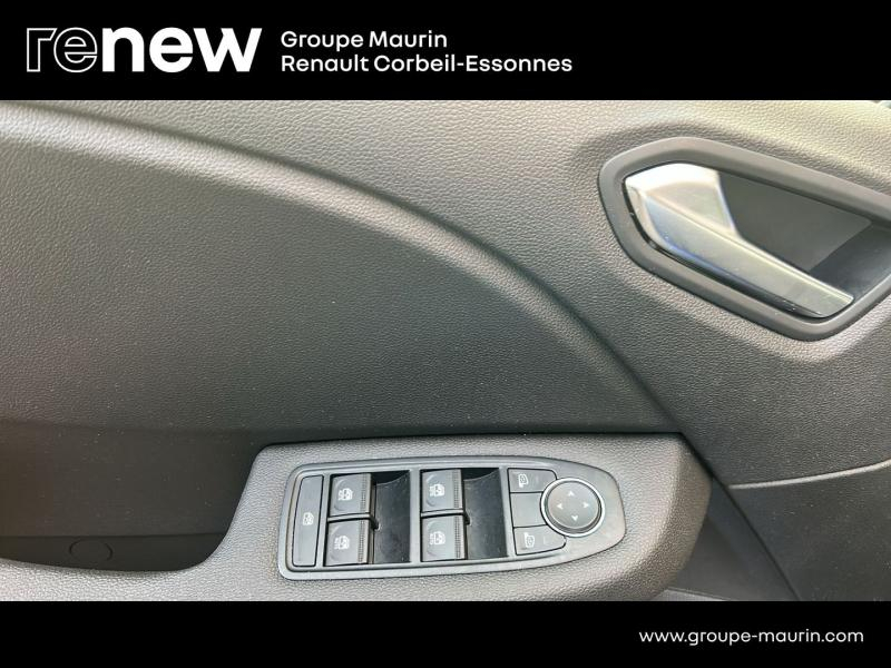 Photo 15 de l’annonce de RENAULT Clio d’occasion à vendre à CORBEIL-ESSONNES