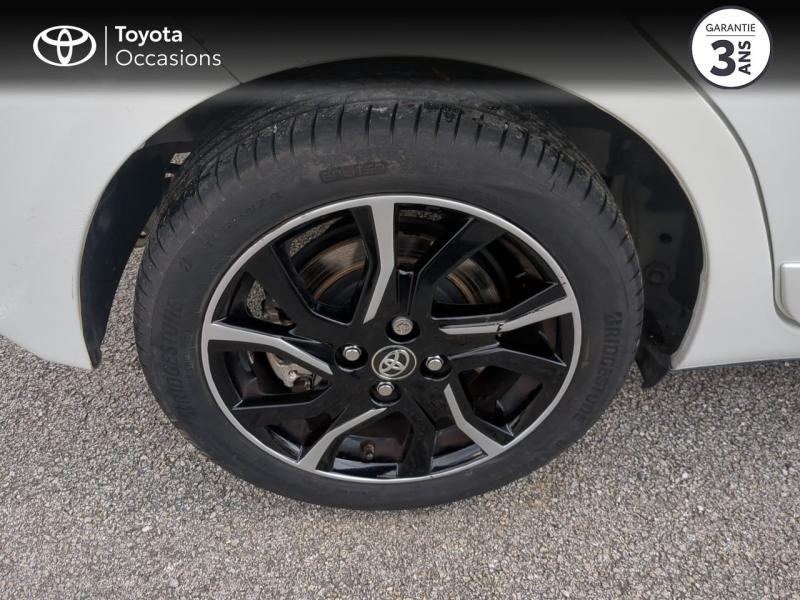 Photo 16 de l’annonce de TOYOTA Yaris d’occasion à vendre à NÎMES
