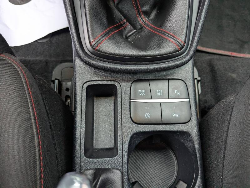 Photo 17 de l’annonce de FORD Fiesta d’occasion à vendre à LA VALETTE