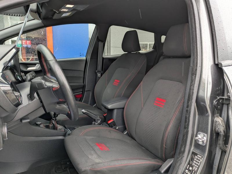 Photo 18 de l’annonce de FORD Fiesta d’occasion à vendre à LA VALETTE