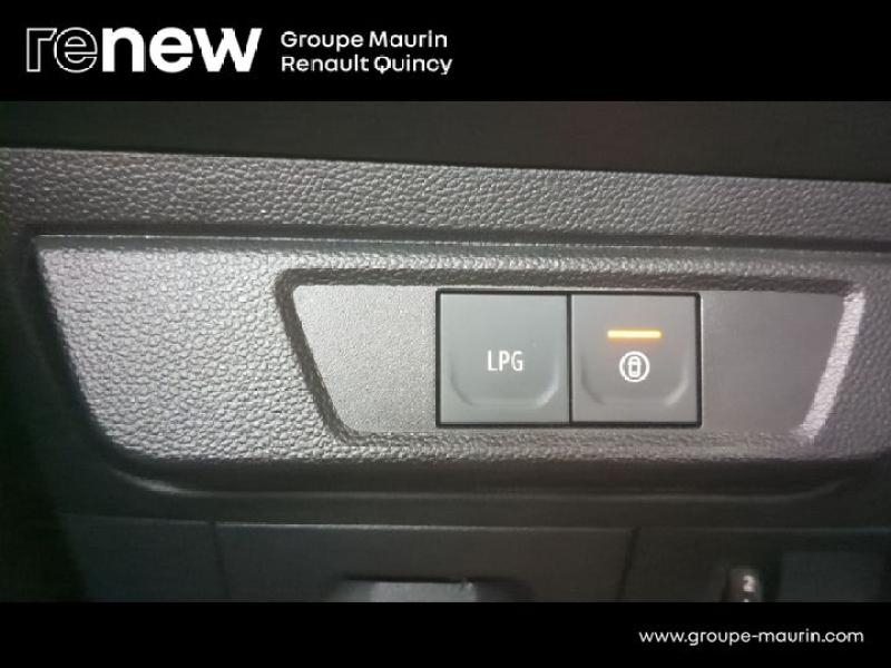 Photo 15 de l’annonce de DACIA Sandero d’occasion à vendre à QUINCY-SOUS-SÉNART