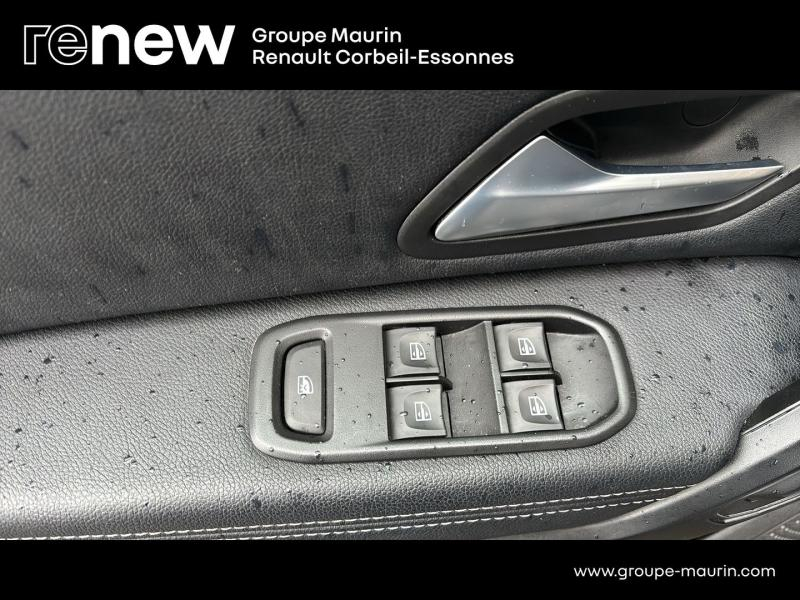 Photo 19 de l’annonce de DACIA Duster d’occasion à vendre à CORBEIL-ESSONNES