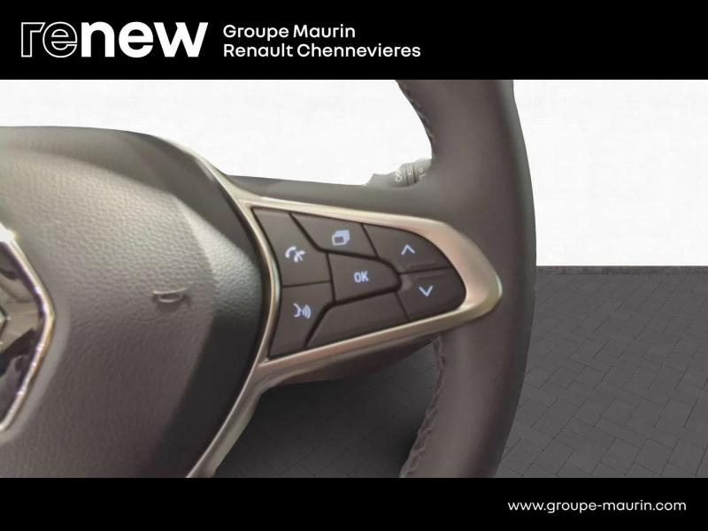 Photo 16 de l’annonce de RENAULT Clio d’occasion à vendre à CHENNEVIÈRES-SUR-MARNE