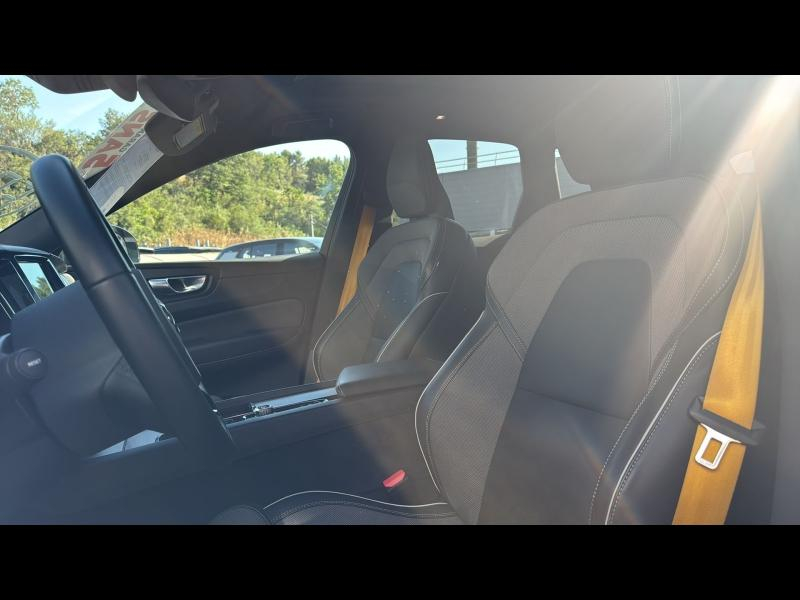 Photo 5 de l’annonce de VOLVO XC60 d’occasion à vendre à AIX-EN-PROVENCE