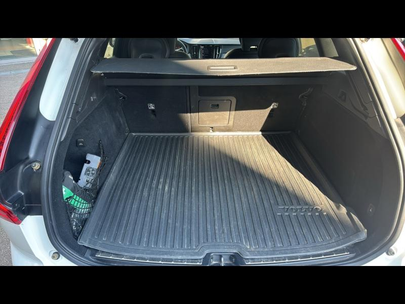 Photo 7 de l’annonce de VOLVO XC60 d’occasion à vendre à AIX-EN-PROVENCE