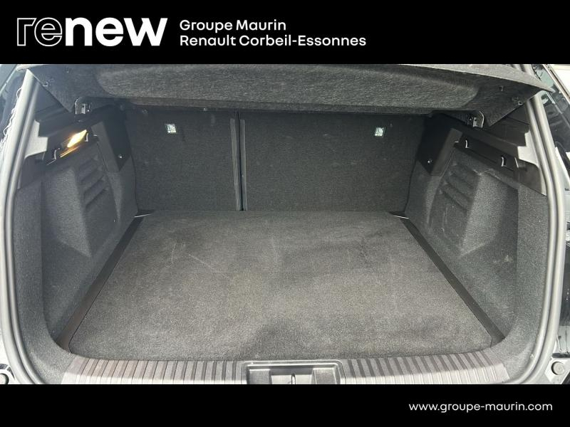 Photo 9 de l’annonce de RENAULT  d’occasion à vendre à CORBEIL-ESSONNES