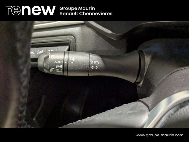 Photo 17 de l’annonce de RENAULT Captur d’occasion à vendre à CHENNEVIÈRES-SUR-MARNE