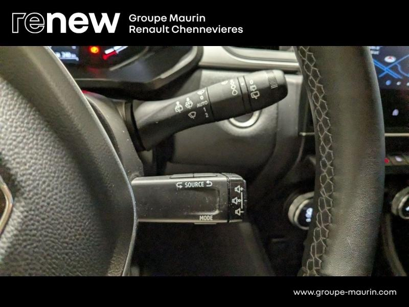 Photo 18 de l’annonce de RENAULT Captur d’occasion à vendre à CHENNEVIÈRES-SUR-MARNE