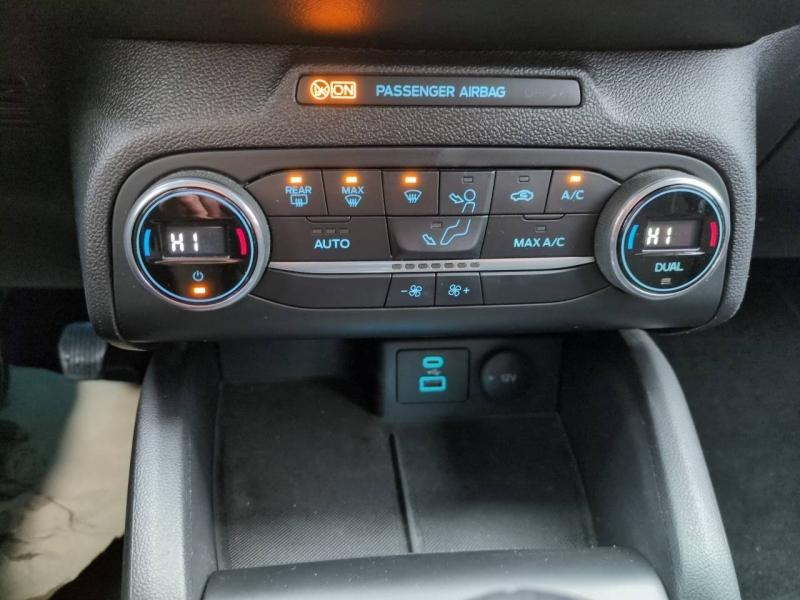 Photo 9 de l’annonce de FORD Focus d’occasion à vendre à NÎMES