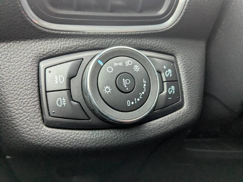 Photo 20 de l’annonce de FORD B-MAX d’occasion à vendre à MARSEILLE