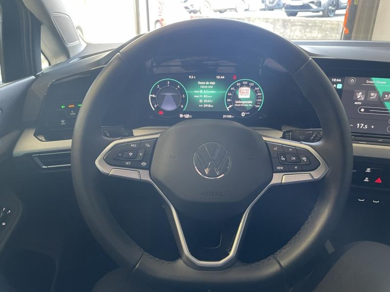 Photo 8 de l’annonce de VOLKSWAGEN Golf d’occasion à vendre à CHENNEVIÈRES-SUR-MARNE