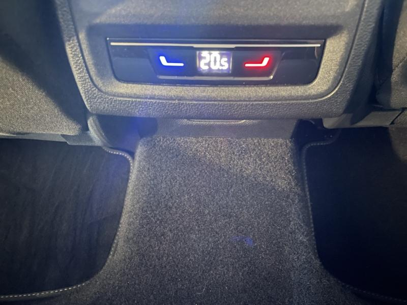 Photo 10 de l’annonce de VOLKSWAGEN Golf d’occasion à vendre à CHENNEVIÈRES-SUR-MARNE