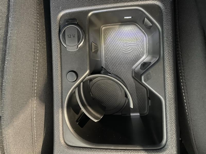 Photo 19 de l’annonce de VOLKSWAGEN Golf d’occasion à vendre à CHENNEVIÈRES-SUR-MARNE