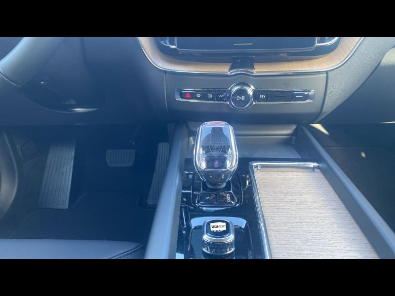 Photo 18 de l’annonce de VOLVO XC60 d’occasion à vendre à AIX-EN-PROVENCE