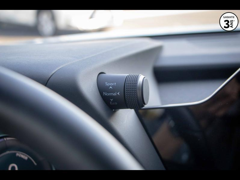 Photo 7 de l’annonce de LEXUS UX d’occasion à vendre à LATTES