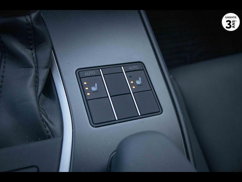 Photo 8 de l’annonce de LEXUS UX d’occasion à vendre à LATTES